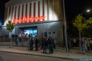 Cine Moncayo noche